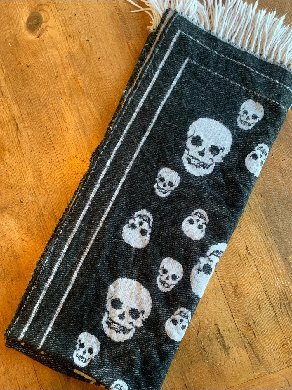 Magaschoni Skull Pattern Fringe Throw Blanket - Black & White Accent Throw